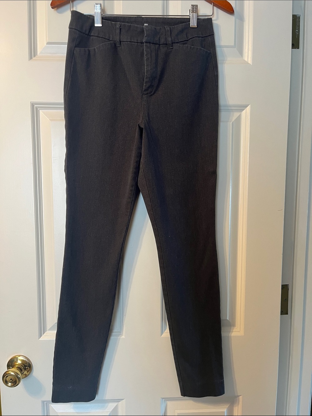 NWOT Old Navy Gray Pixie Pants